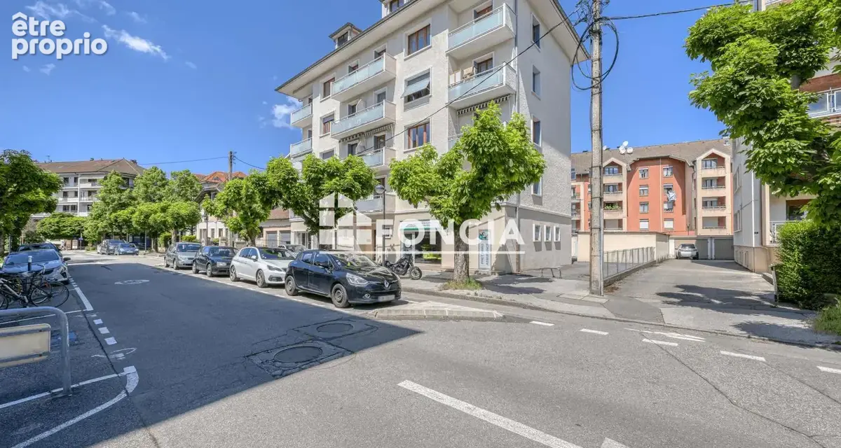 Annecy Appartement 4 pièces quartier des Romains au calme avec GARAGE - photo 9