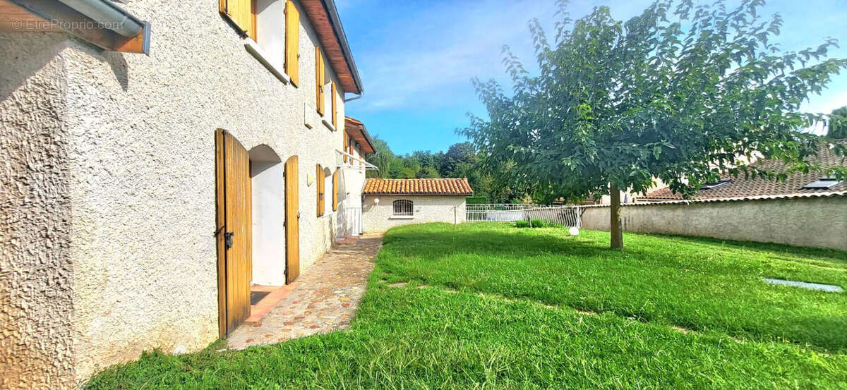 Maison à ROUSSILLON