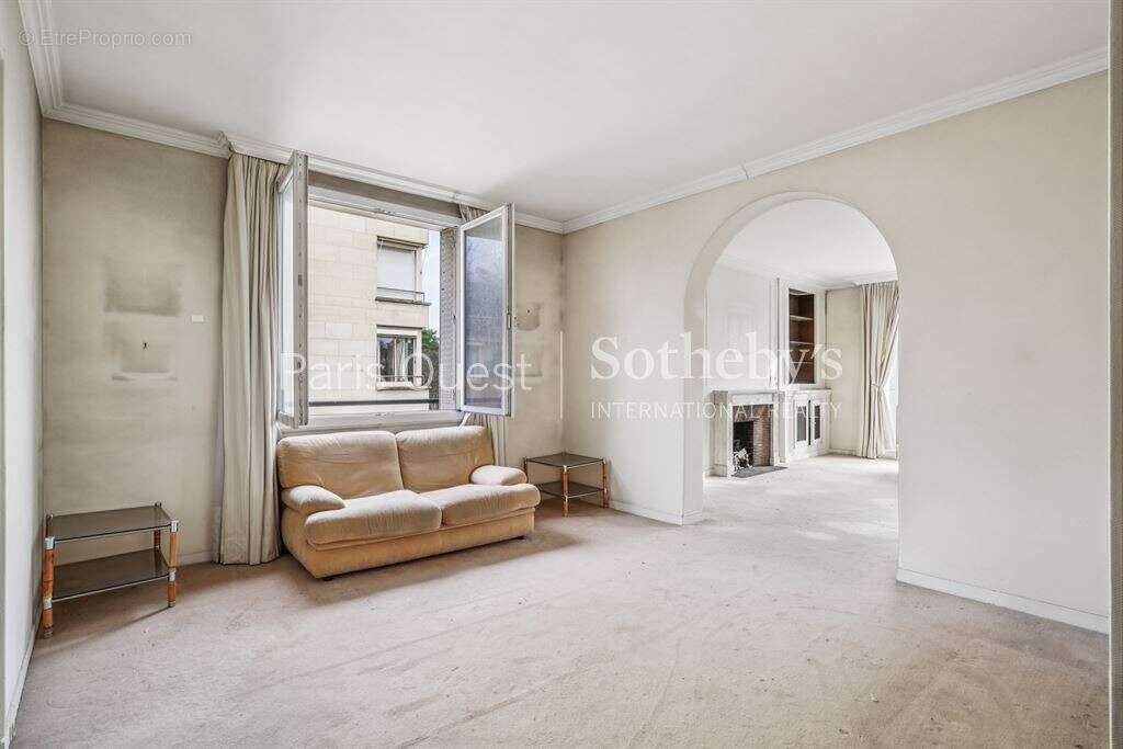 Appartement à NEUILLY-SUR-SEINE