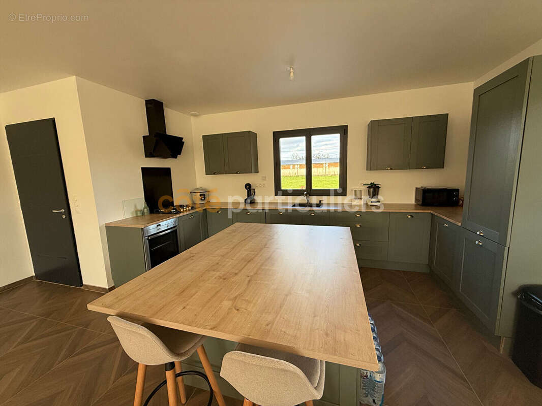 Maison à SAINT-SEURIN-SUR-L&#039;ISLE