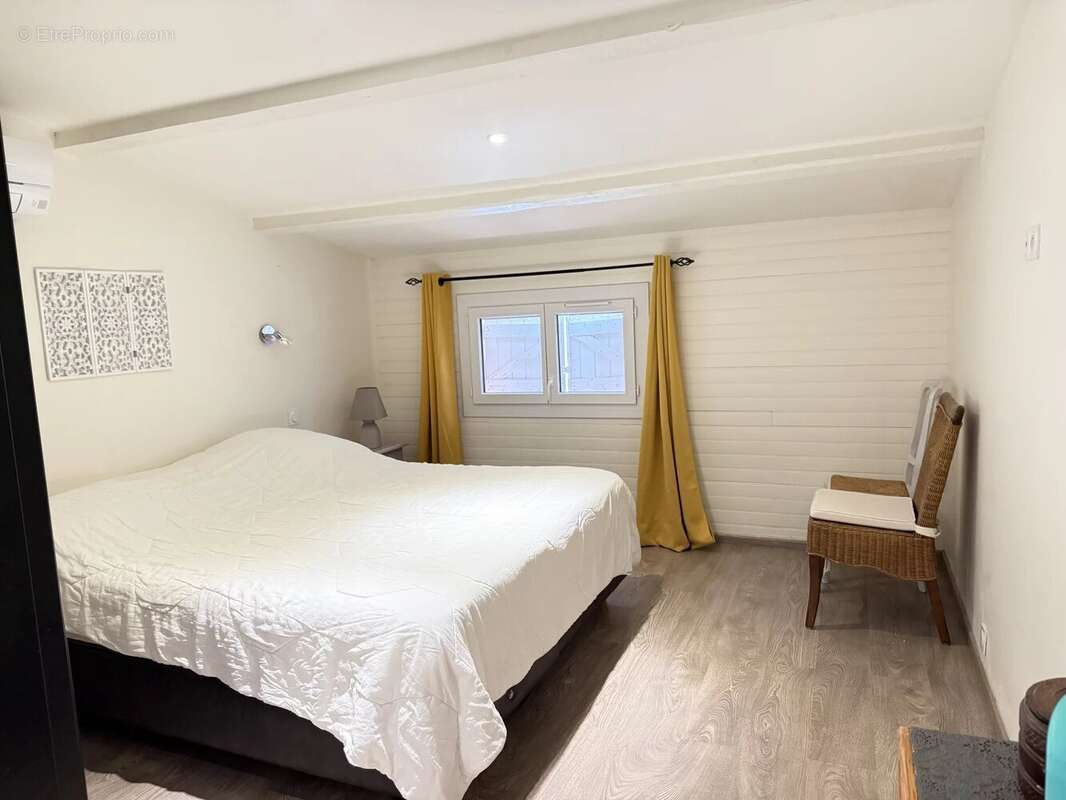 Maison à SAINTE-ANASTASIE-SUR-ISSOLE