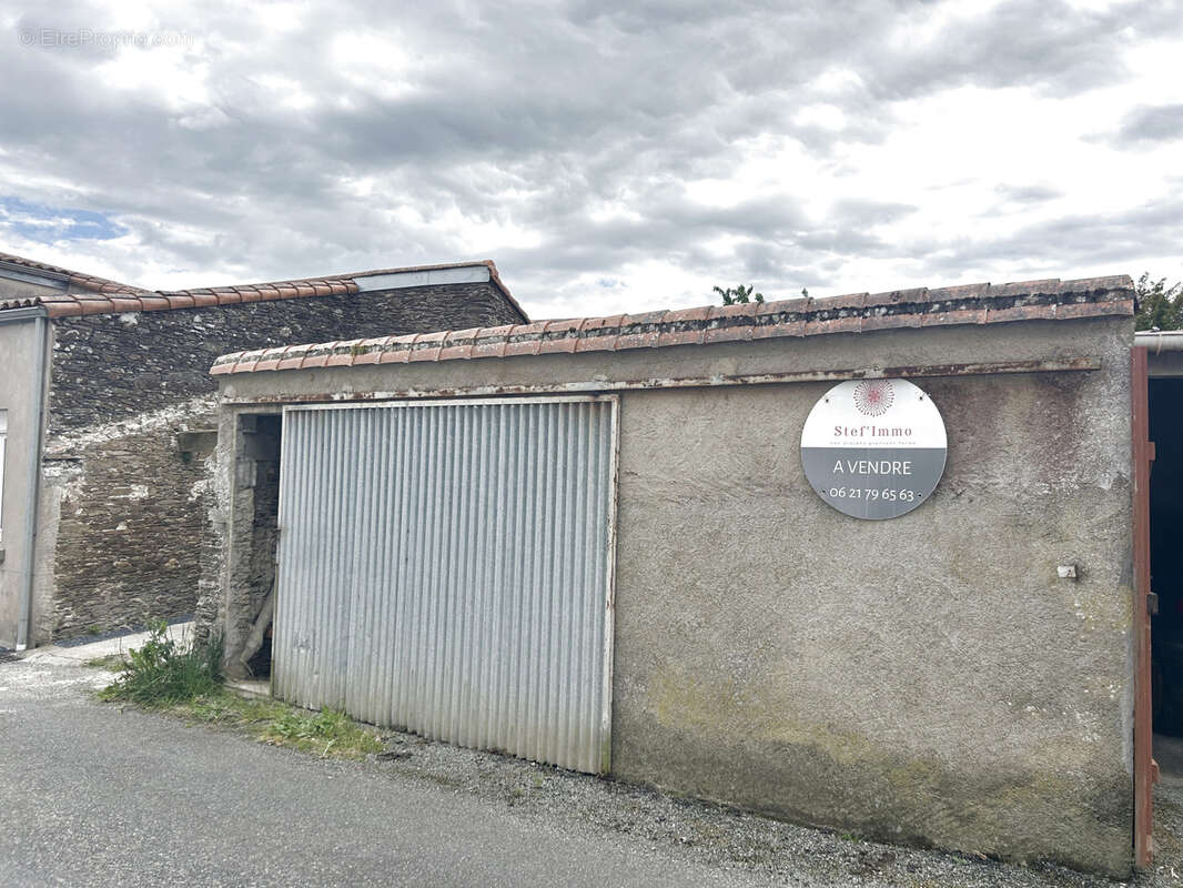 Parking à BARBECHAT