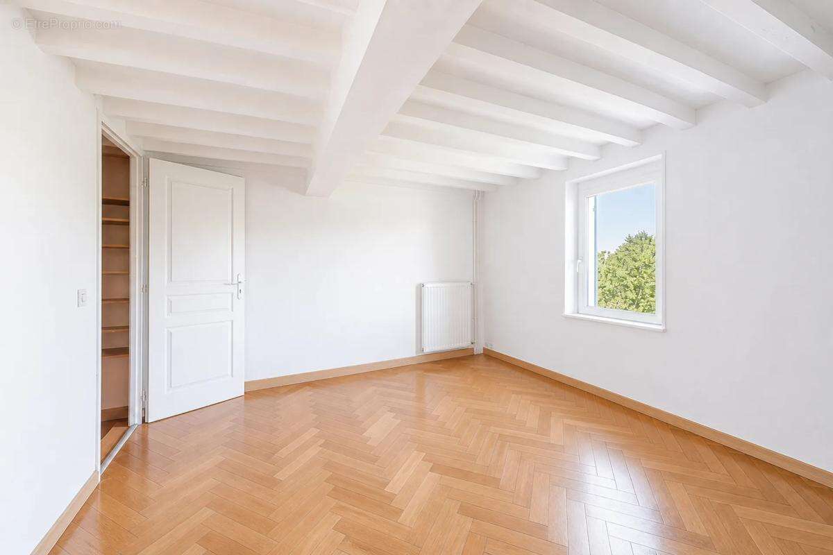 Maison de caractère 6 pièces louée - Fublaines - photo 8