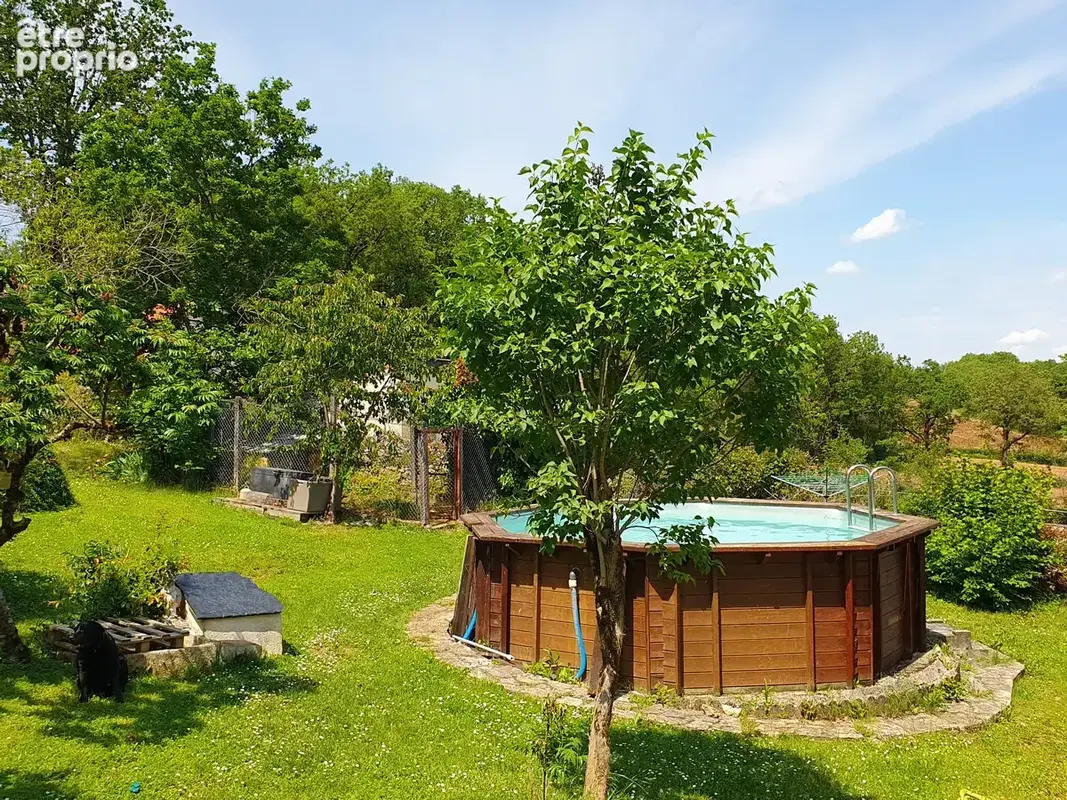 Maison familiale avec appartement indépendant sur 2157m2 de terrain - photo 3