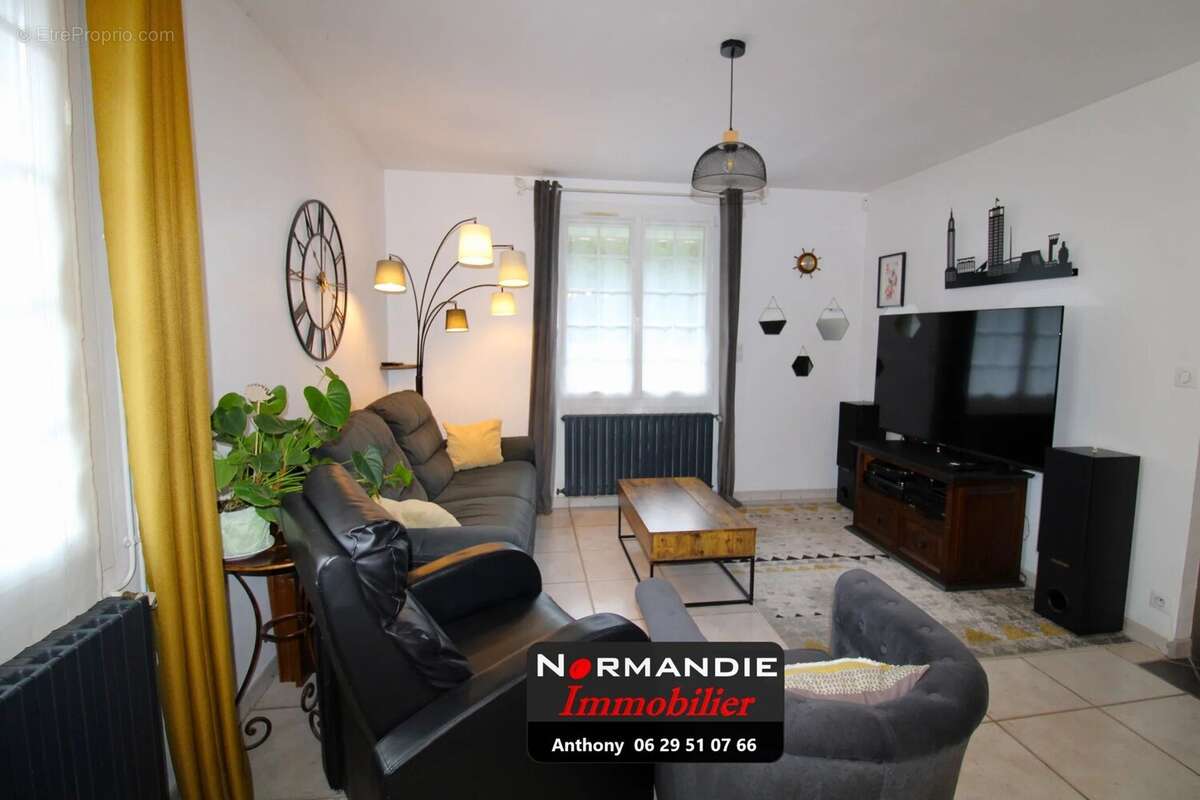 Maison à GRUCHET-LE-VALASSE