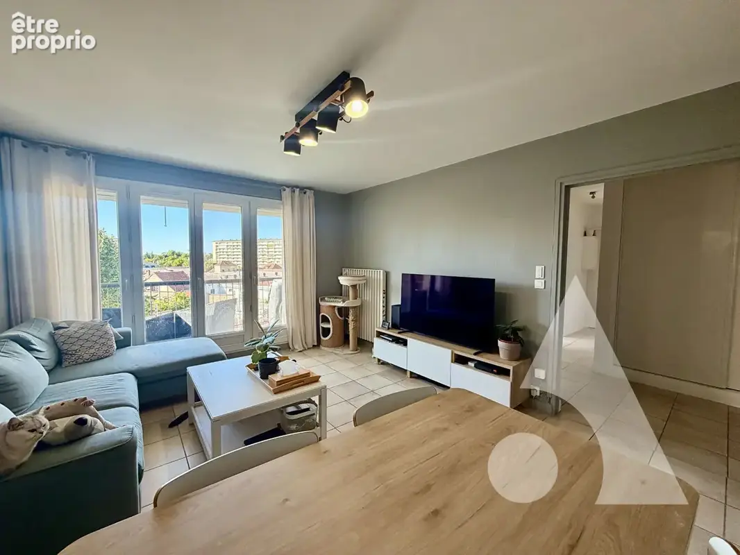 Photo Appartement à Saint-Andre-Les-Vergers au prix de 92 000€