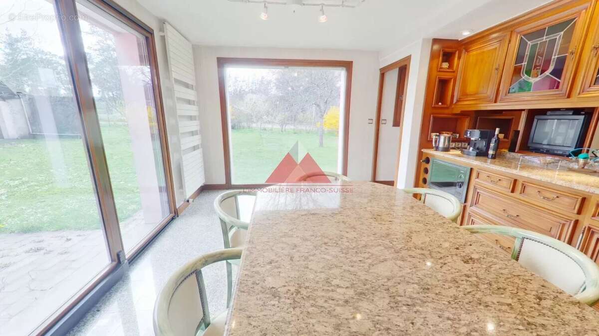 Maison à PONT-DE-POITTE