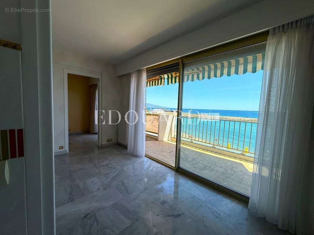 Appartement à ROQUEBRUNE-CAP-MARTIN