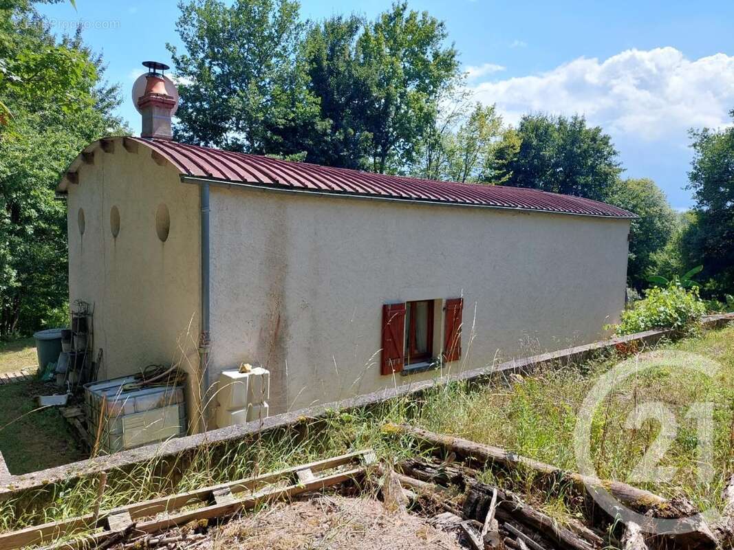 Maison à POUQUES-LORMES