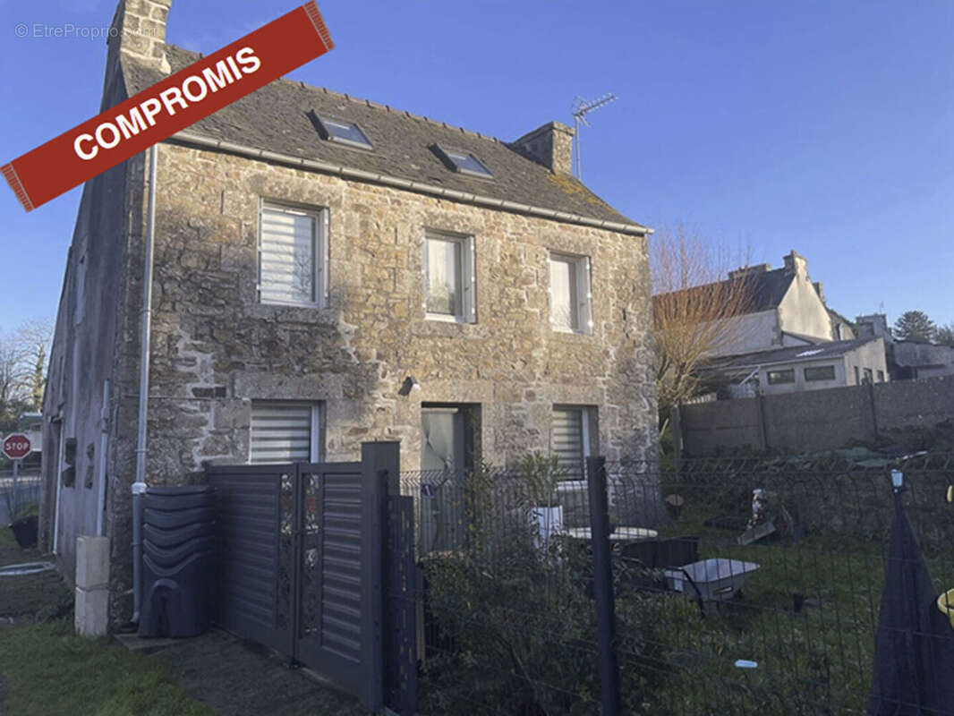 Maison à LANNEANOU