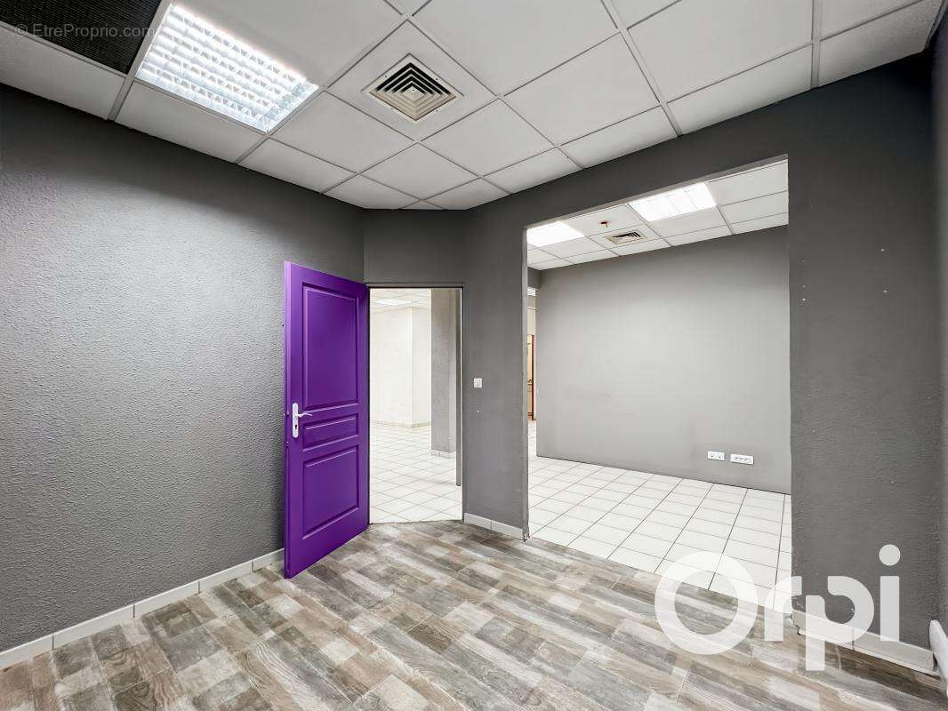 Commerce à LIVRON-SUR-DROME