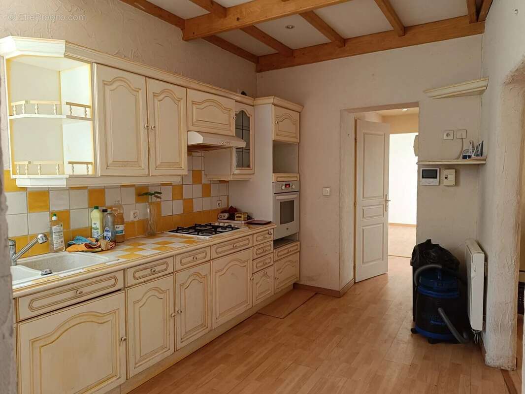 Maison à MONTELIMAR