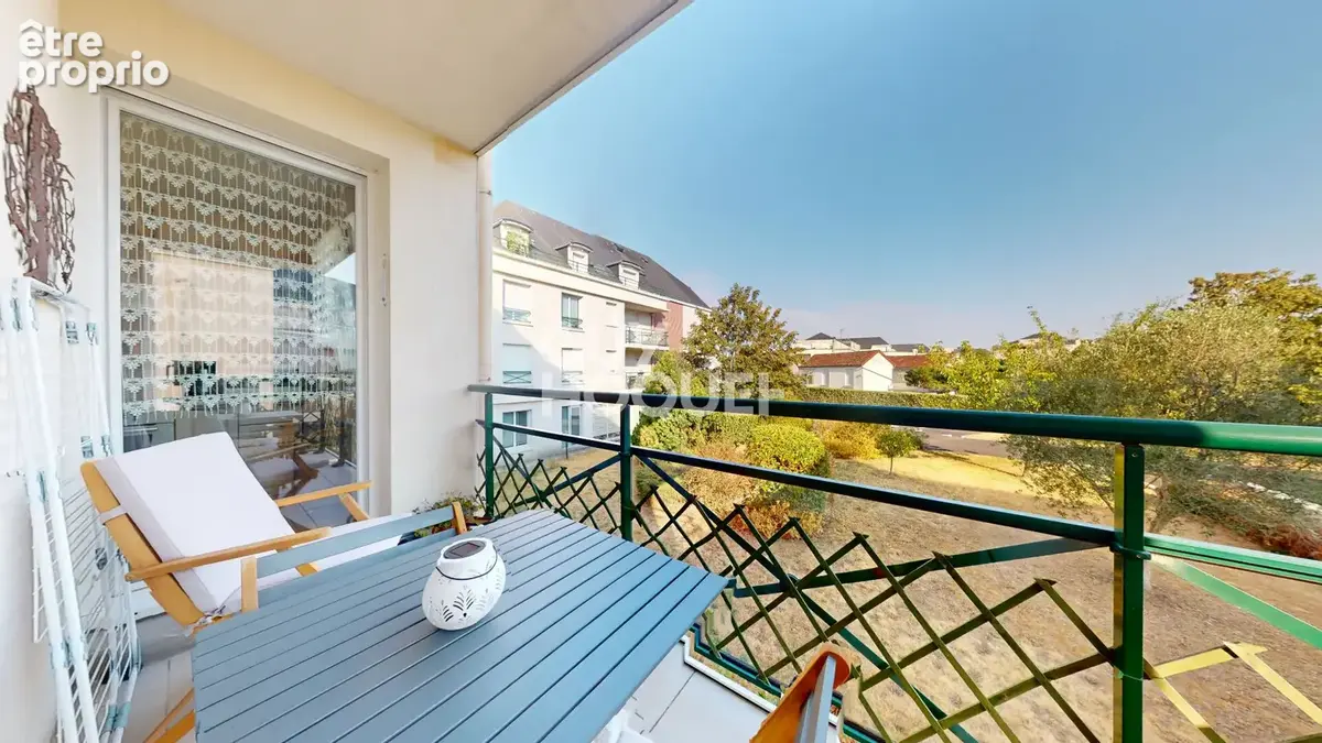 St cyr - 3 pieces - 81.70 m2 - photo 2