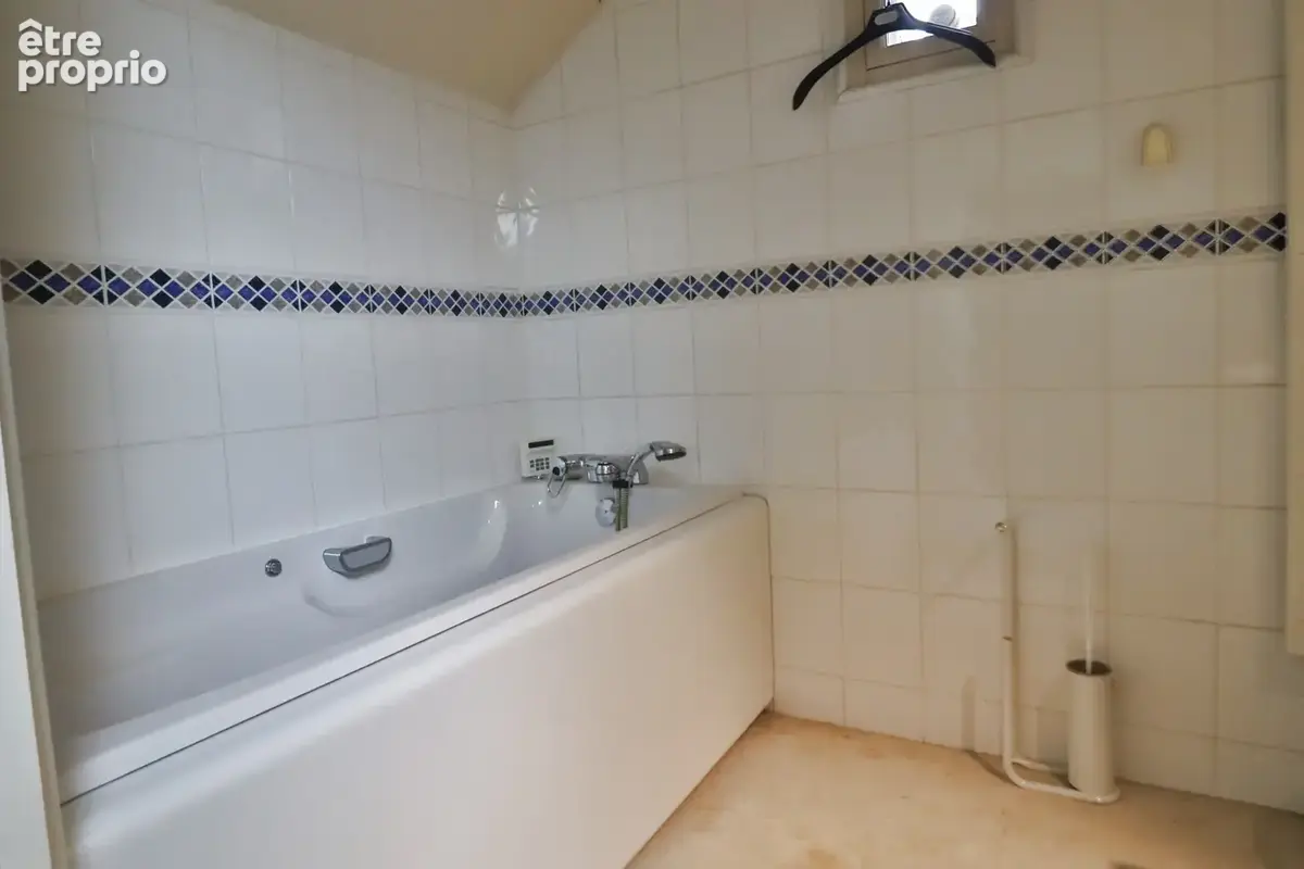 Ensemble immobilier à Sainte-Savine - photo 10