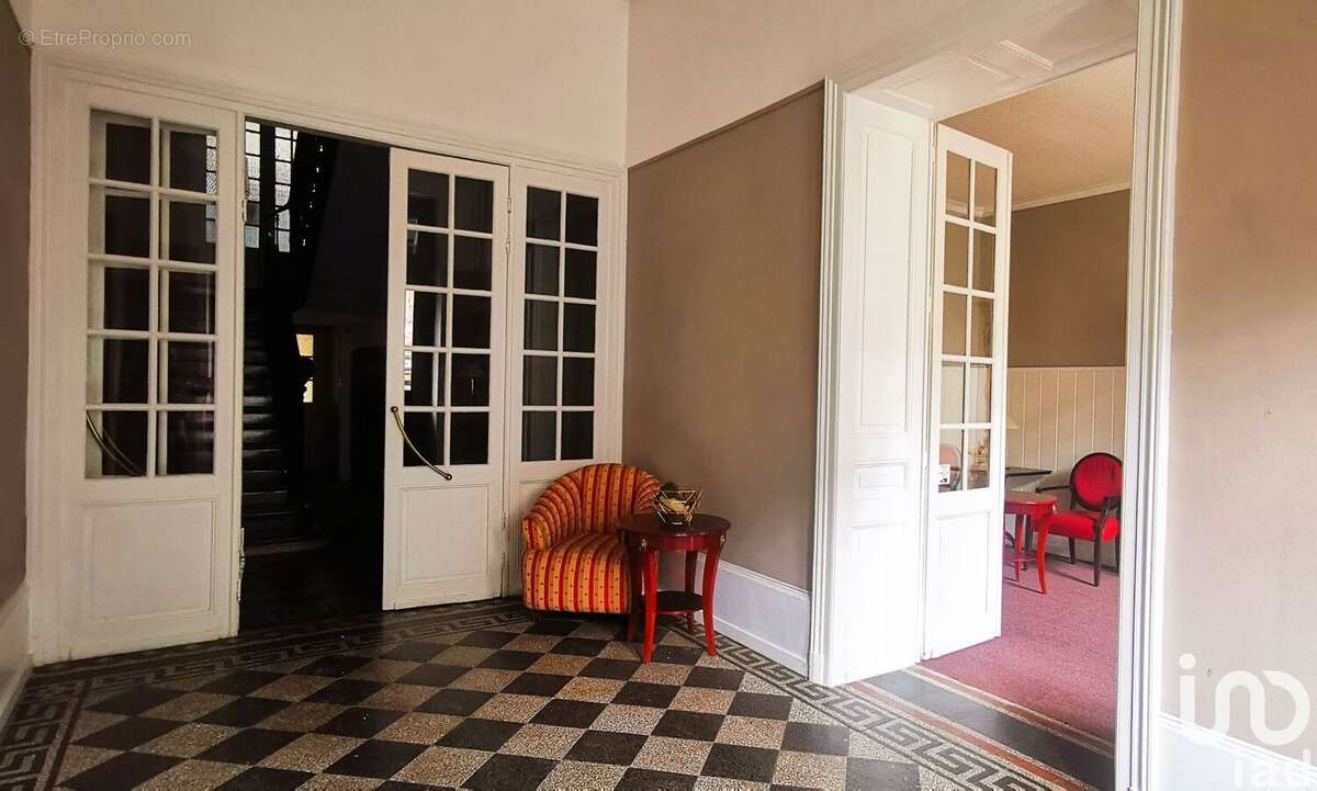 Photo 3 - Commerce à PLOMBIERES-LES-BAINS