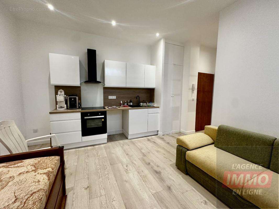 Studio cabine - photo 2
