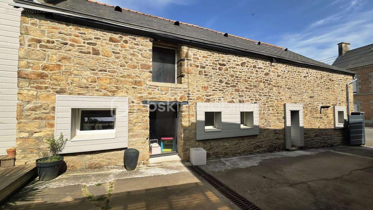 Maison à LUITRE
