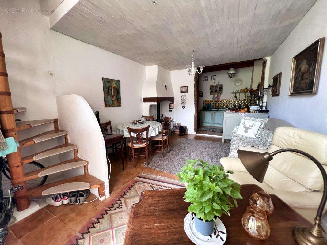 Maison 80 m² à Aigne  - photo 2