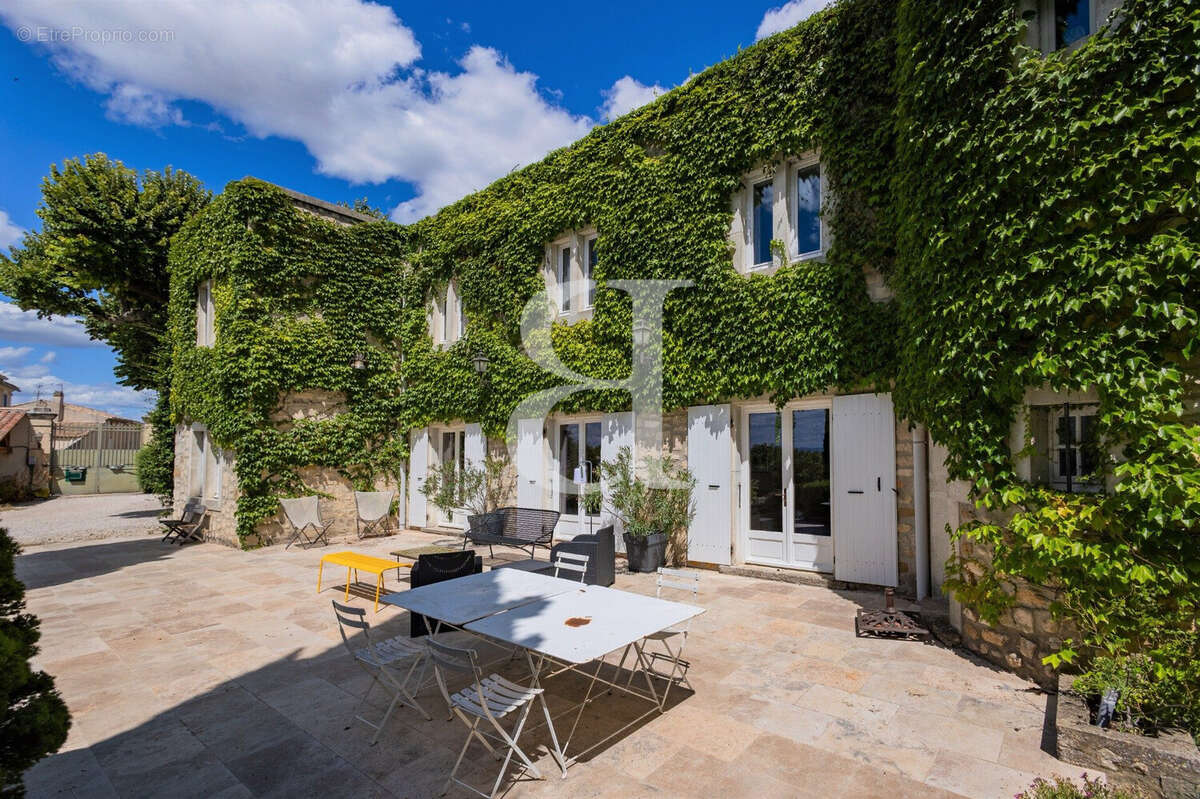 Maison à VAISON-LA-ROMAINE