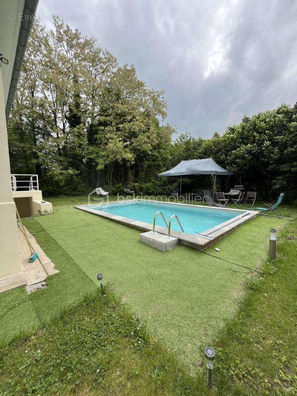 Maison de plain pied sur sous sol complet avec piscine - photo 7