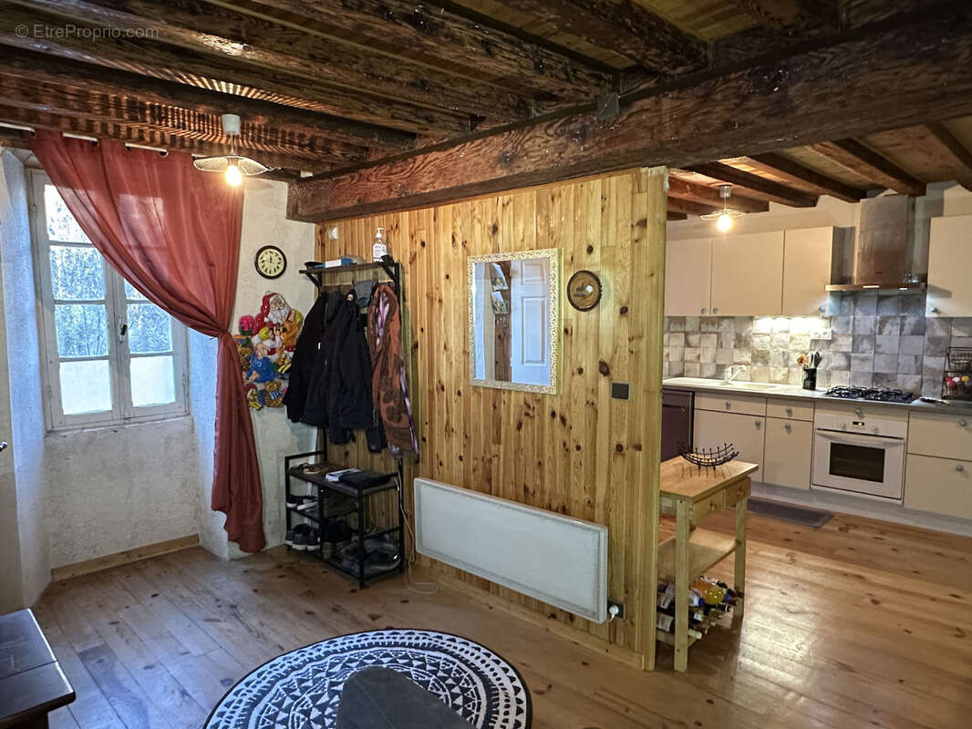 Maison à CETTE-EYGUN