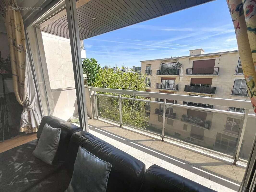 Appartement à NEUILLY-SUR-SEINE