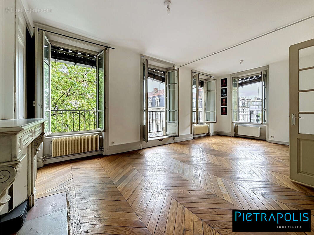 Appartement à LYON-3E