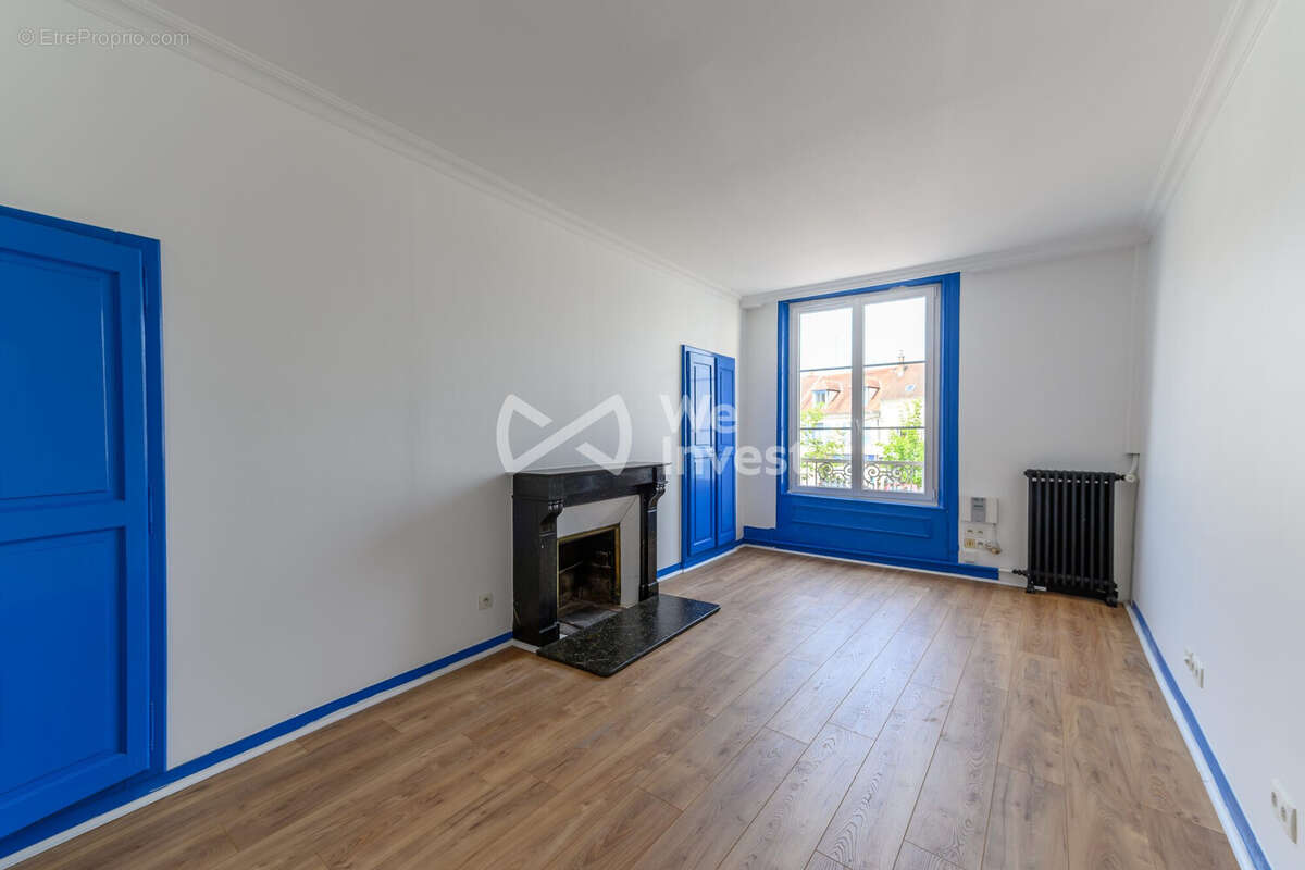 Appartement à CRECY-LA-CHAPELLE