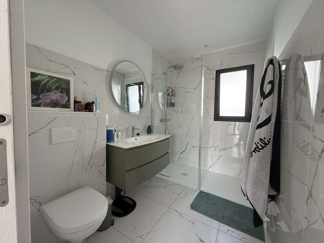 Maison à VAUX-SUR-MER