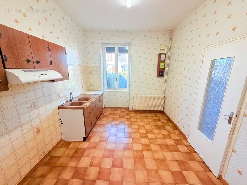 Maison à GUEUGNON