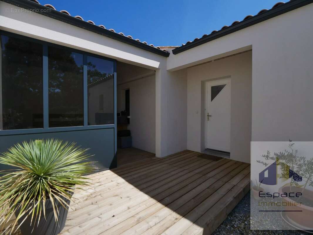 Maison à AIGREFEUILLE-D'AUNIS