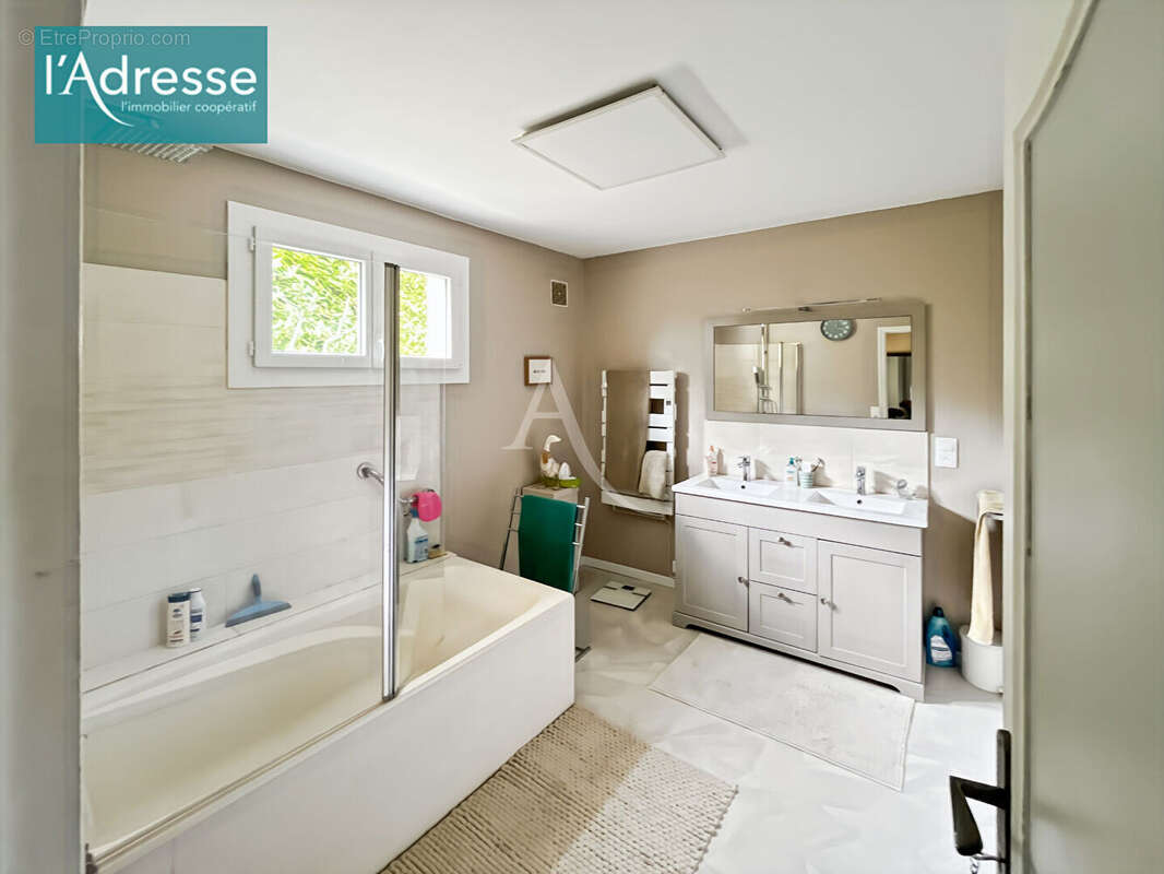 Maison à MEZY-SUR-SEINE
