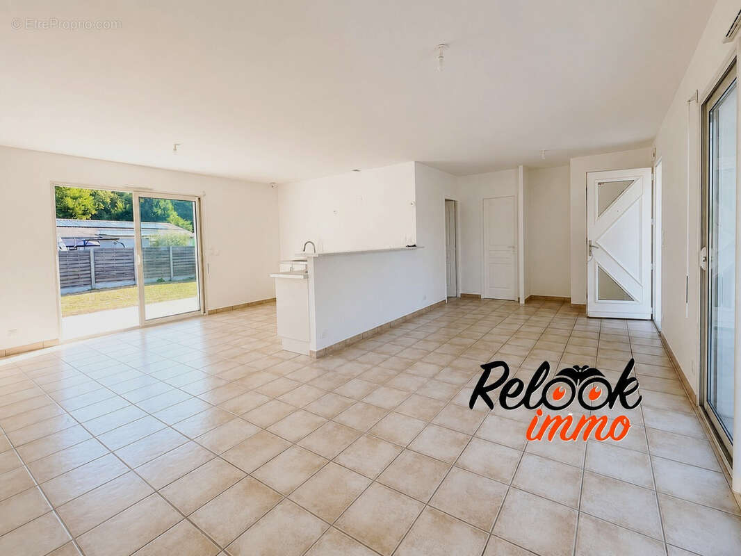 Maison de plain-pied 97m2 + garage -Salles - photo 3