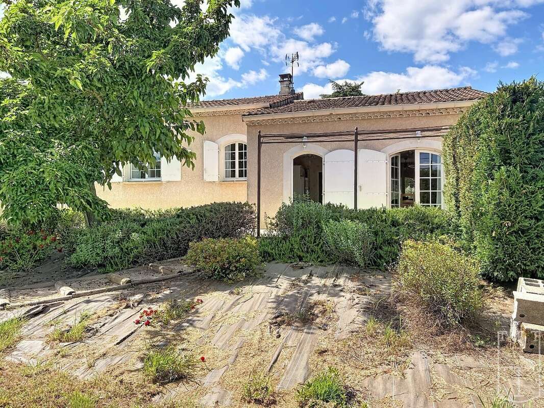 Maison à RUOMS