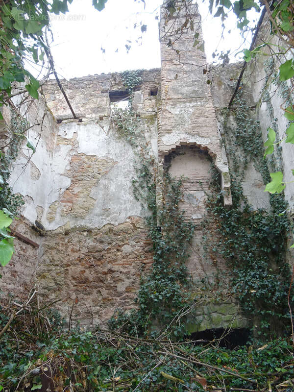 Maison à COUTHURES-SUR-GARONNE