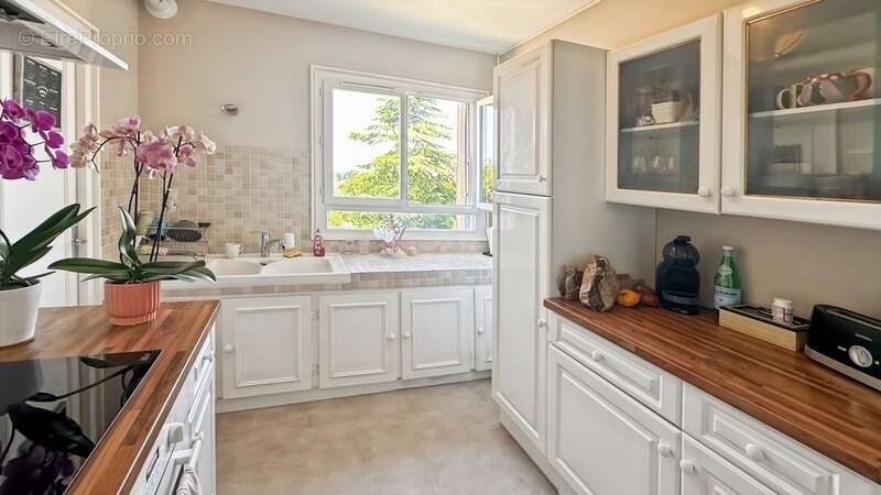 Appartement à vendre T4 de 76 m² avec balcon, cave et parking - BERGERAC (24) - photo 8