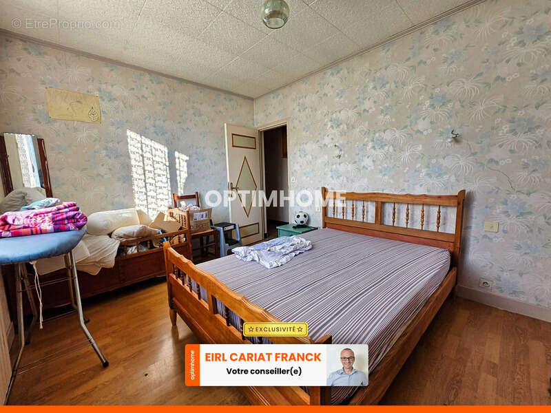 Maison à SAINT-ETIENNE-DE-FURSAC