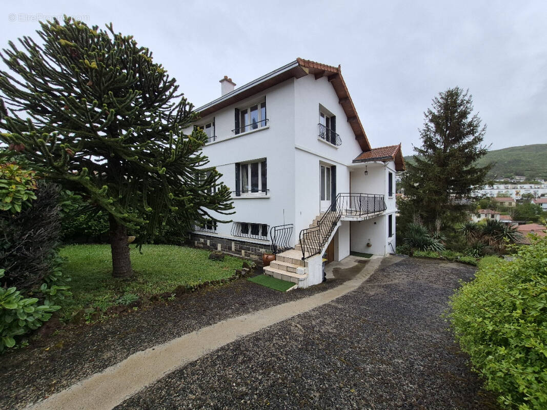 Maison à CLERMONT-FERRAND