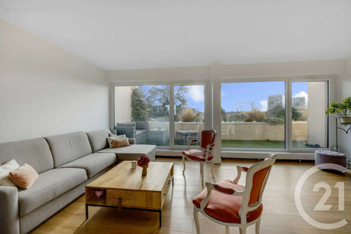 Appartement à VERRIERES-LE-BUISSON