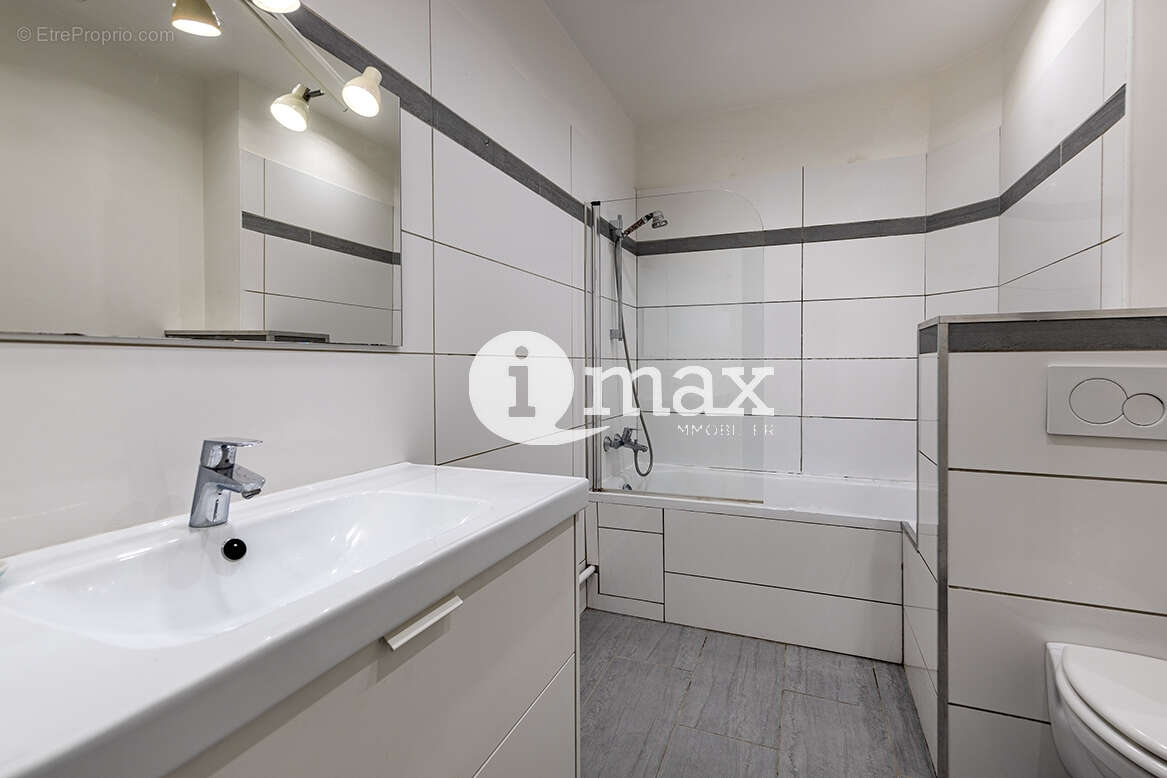 Appartement à LEVALLOIS-PERRET