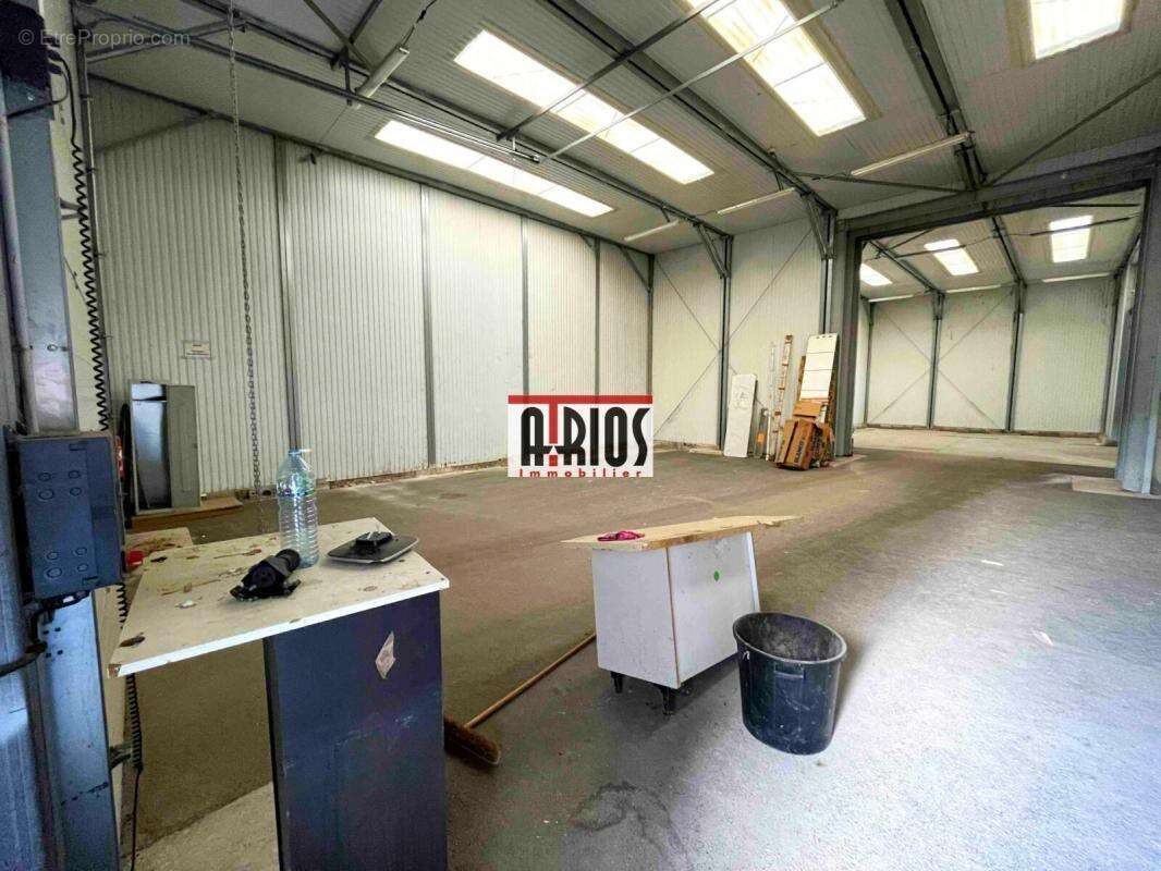 Commerce à LA FARLEDE