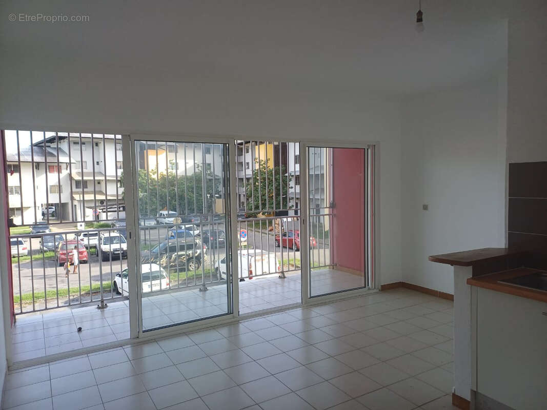 Appartement à KOUROU