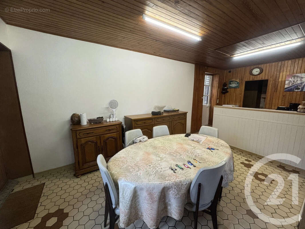 Maison à CHATEAUNEUF-VAL-DE-BARGIS