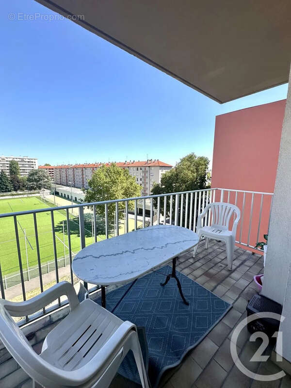 Appartement 61 m² à Villeurbanne  - photo 4