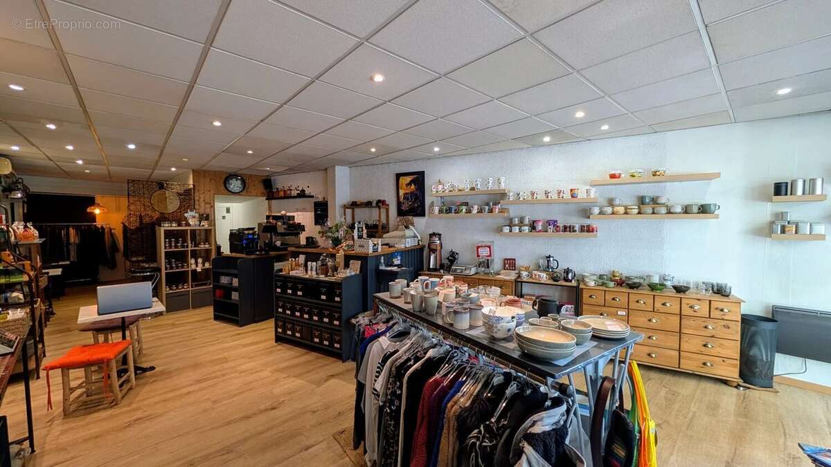 Commerce à AIX-LES-BAINS