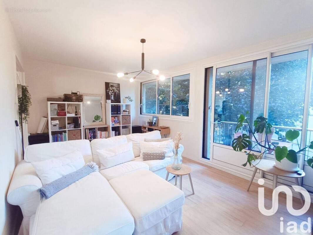 Photo 1 - Appartement à LE PLESSIS-ROBINSON