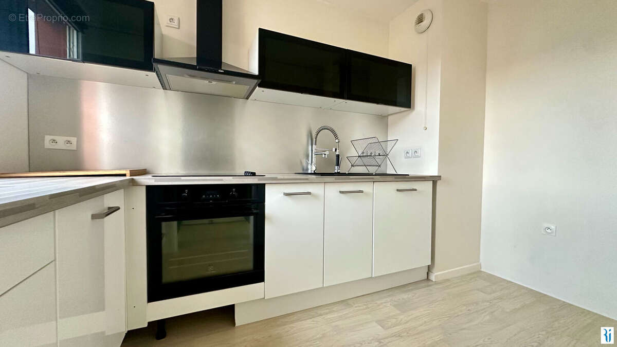 Appartement à SAINT-ETIENNE-DU-ROUVRAY