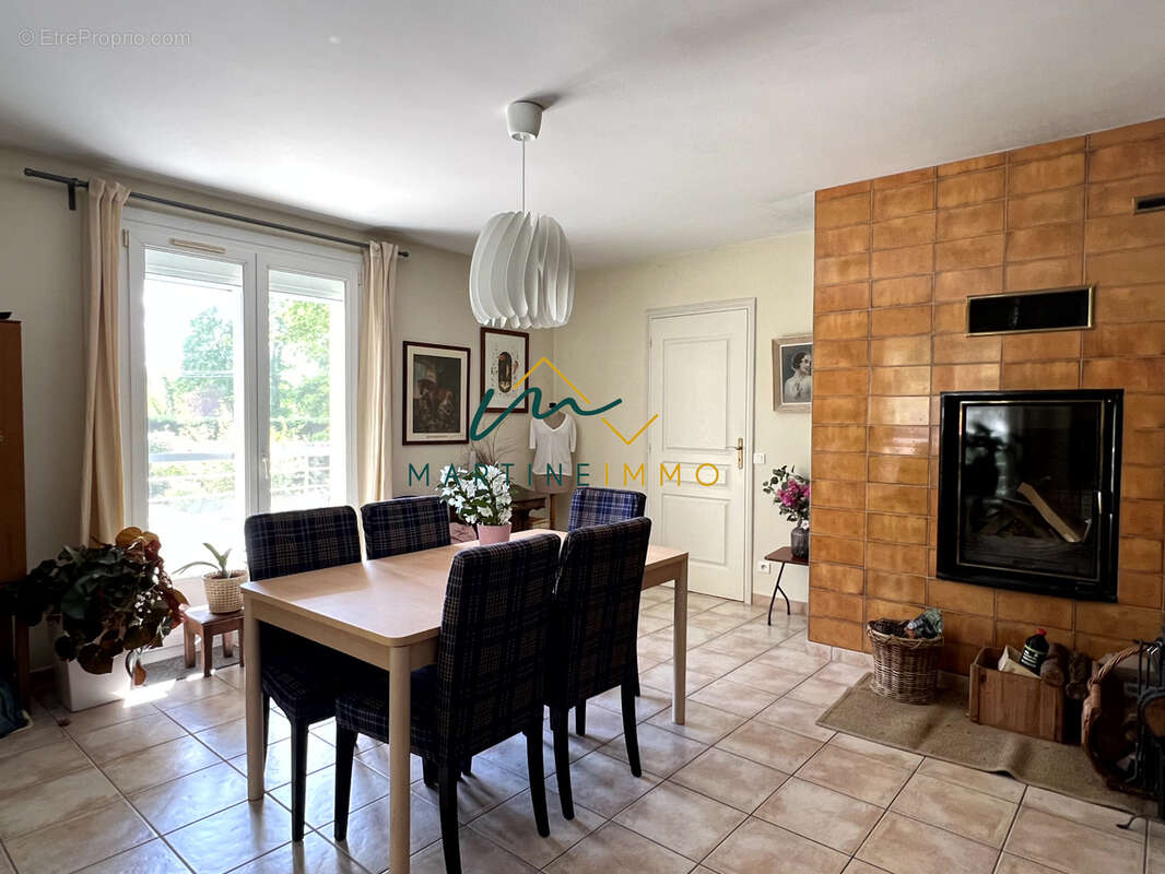 Maison à FOURQUES-SUR-GARONNE