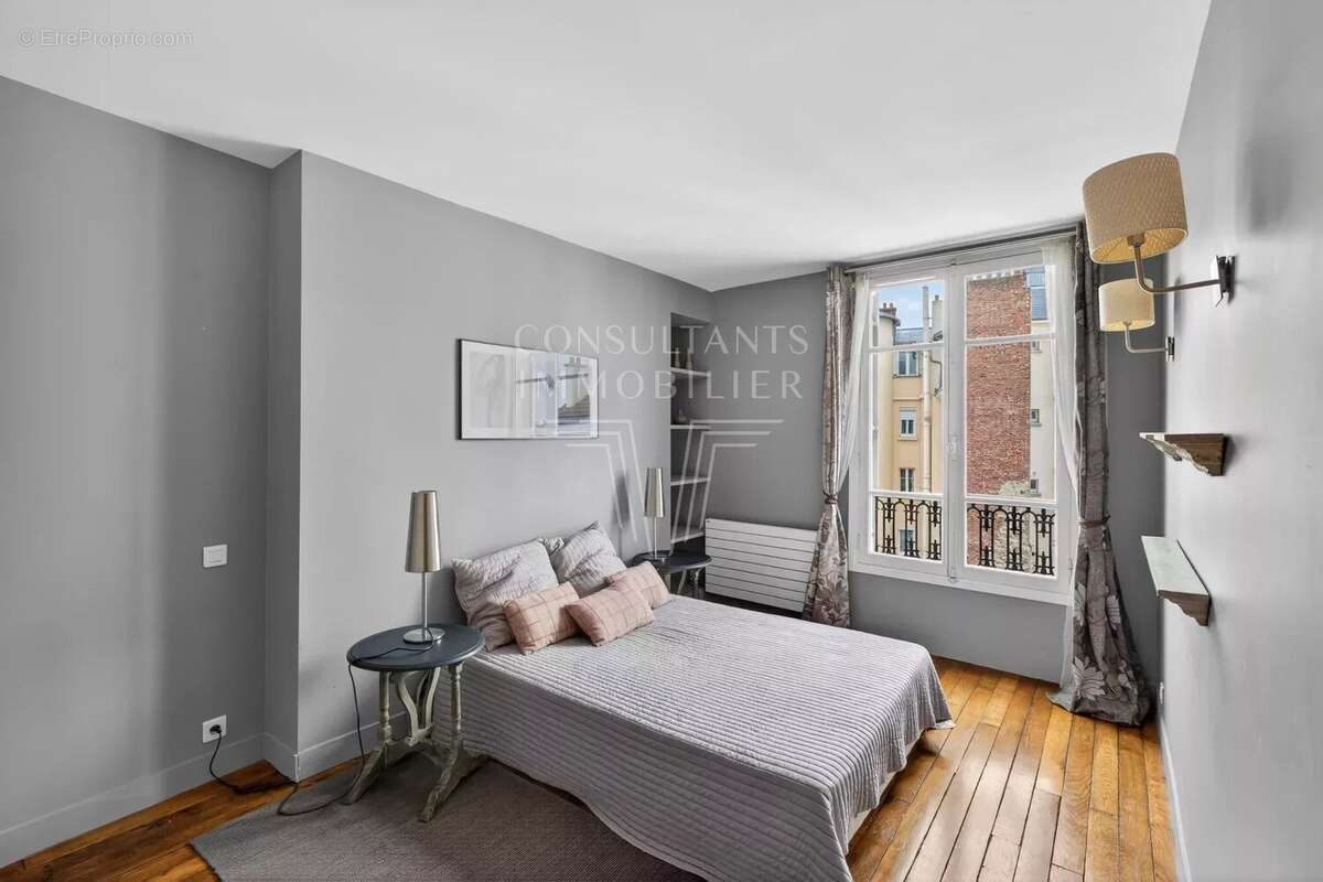 Appartement à NEUILLY-SUR-SEINE