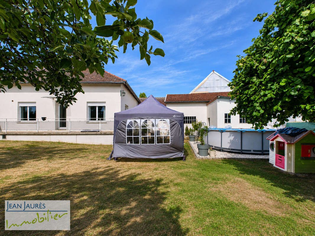 Maison familiale lumineuse de 146 m2 avec double garage - photo 19